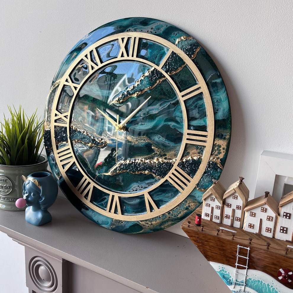 Maritime Elegance Resin Wall Clock – Handmade Luxury Resin Art