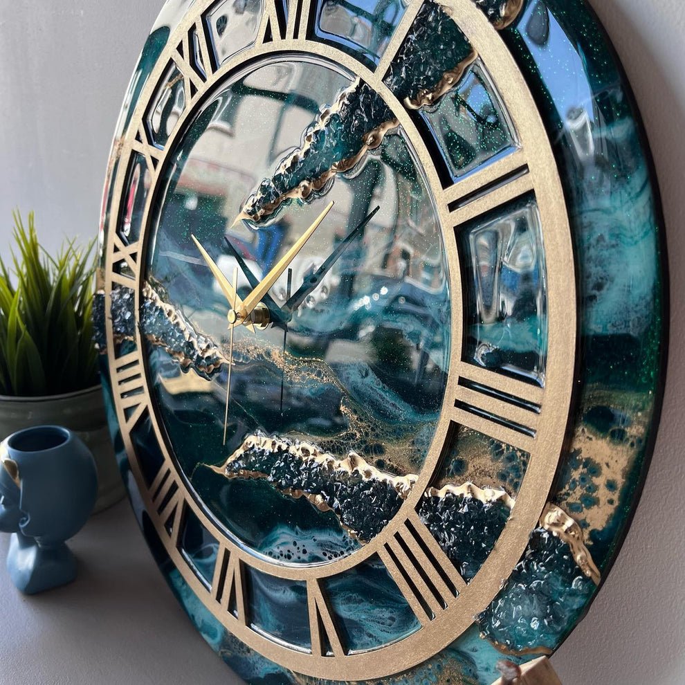 Maritime Elegance Resin Wall Clock – Handmade Luxury Resin Art