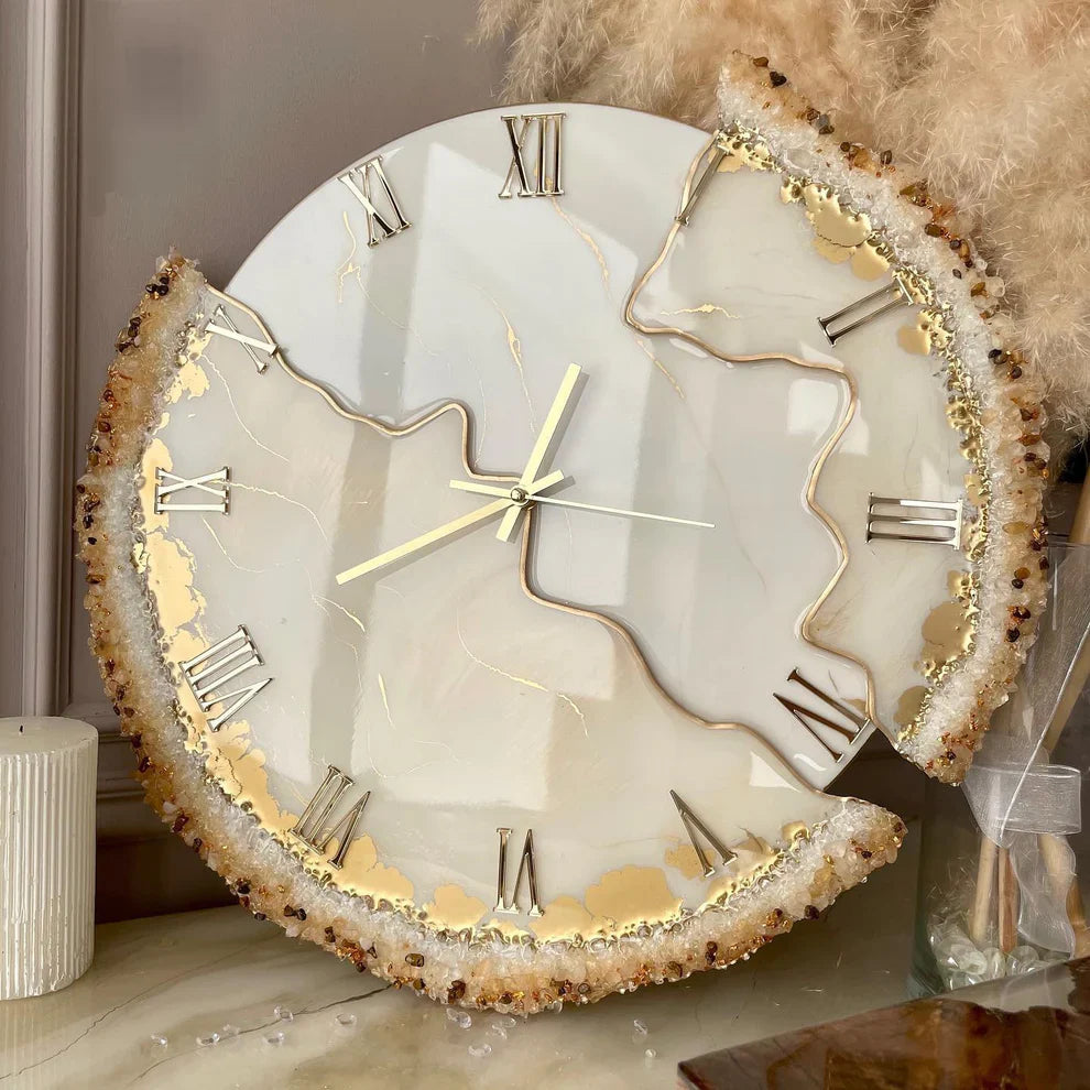 Moonmilk - Silent Round Clock by Saaj 