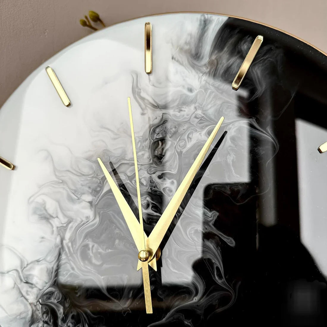 Black & White Symphony – Handcrafted Resin Wall Clock